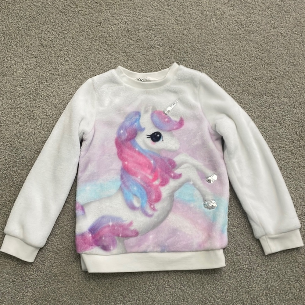 H&M SUPER SOFT Girls Unicorn Sweater Sweatshirt Size 5T/6